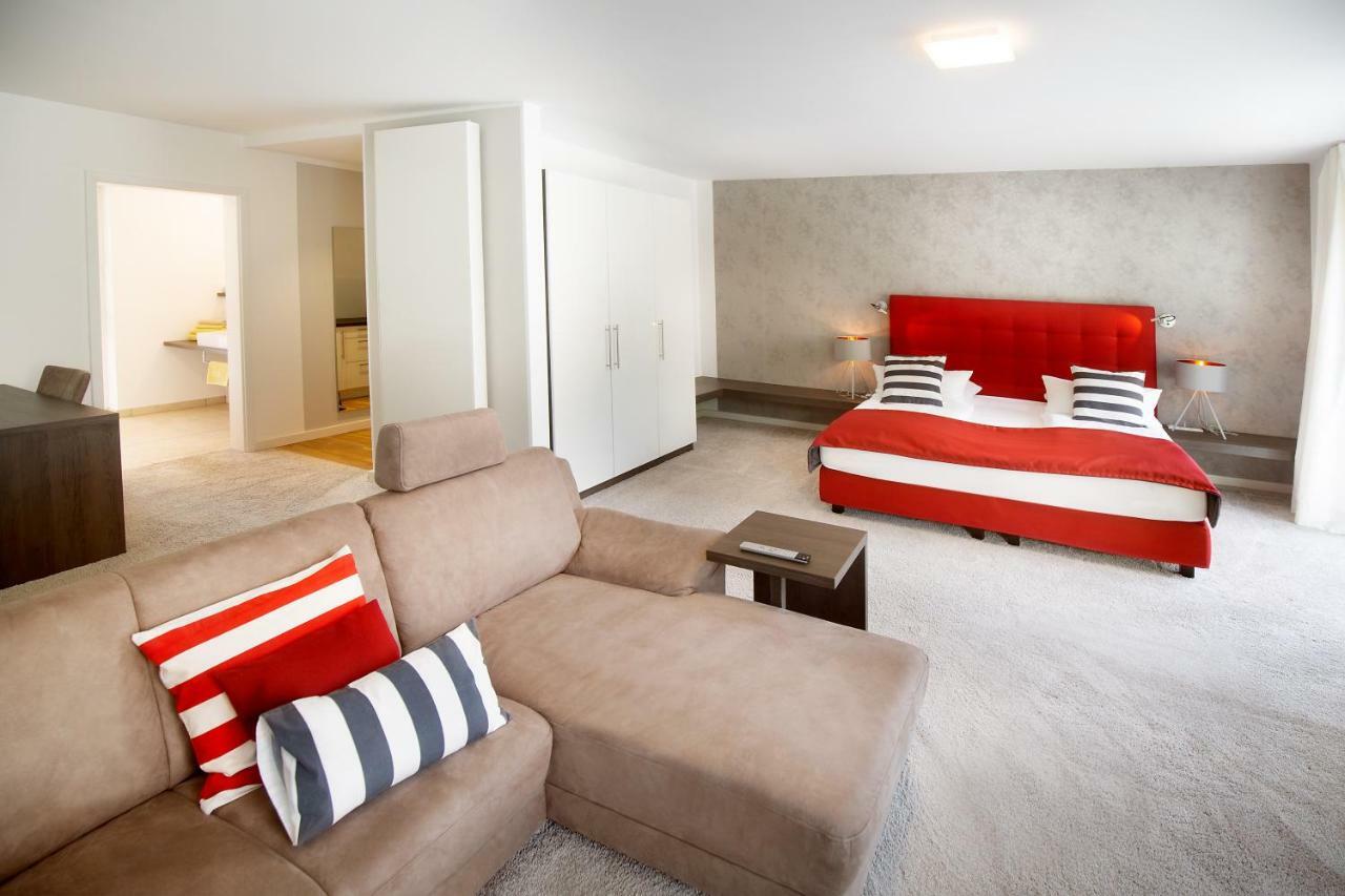 Boardinghouse By M&k Hotel